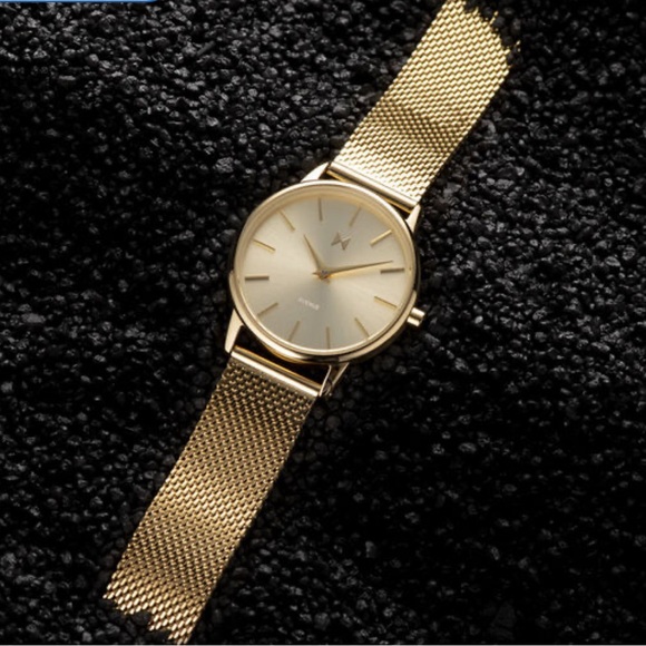 MVMT gold women watch - Picture 5 of 5
